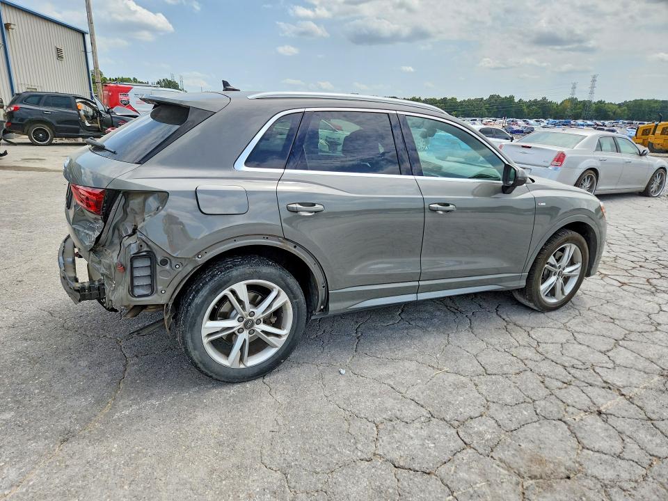 2021 Audi Q3 მანქანა იყიდება აუქციონზე, vin: WA1DECF33M1026219, აუქციონის ნომერი: 65272826