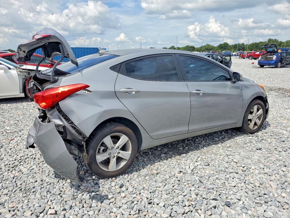 64083546 :رقم المزاد ، KMHDH4AE0DU928817 vin ، 2013 Hyundai Elantra مزاد بيع