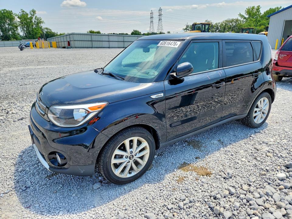 63616476 :رقم المزاد ، KNDJP3A56J7898432 vin ، 2018 Kia Soul مزاد بيع