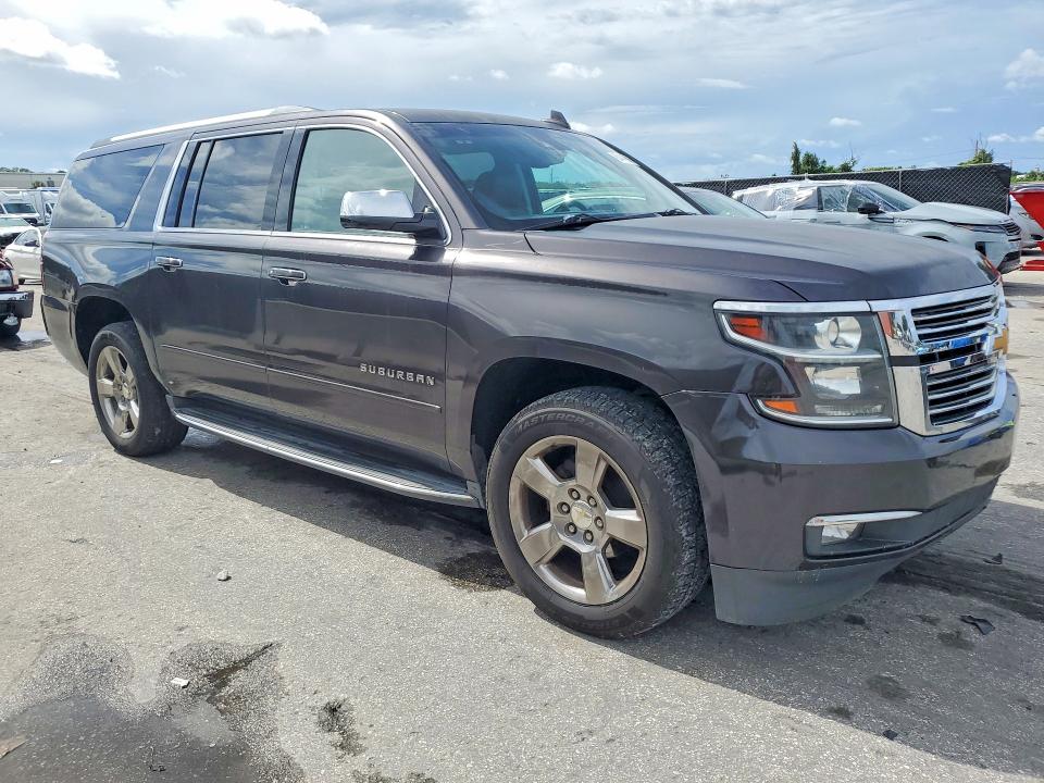 2017 Chevrolet Suburban მანქანა იყიდება აუქციონზე, vin: 1GNSKJKC9HR149313, აუქციონის ნომერი: 64449986