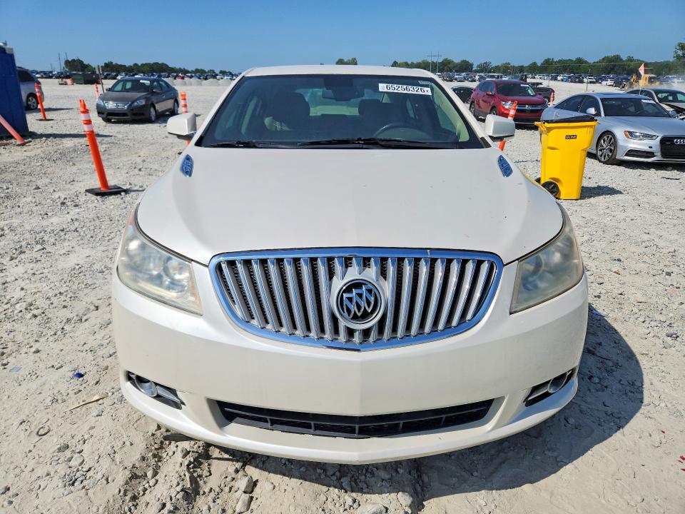 65256326 :رقم المزاد ، 1G4GC5EC8BF216700 vin ، 2011 Buick Lacrosse مزاد بيع