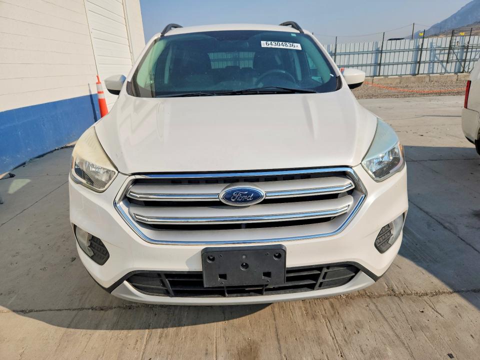 64304836 :رقم المزاد ، 1FMCU9GD7JUB38526 vin ، 2018 Ford Escape مزاد بيع