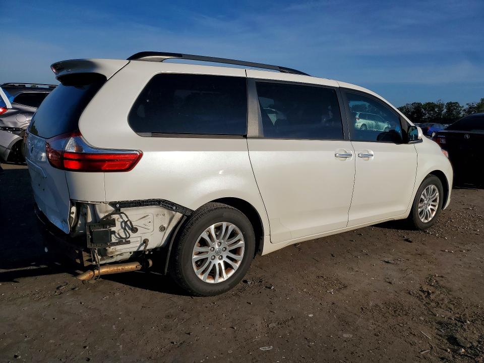 66054656 :رقم المزاد ، 5TDYK3DC2GS720670 vin ، 2016 Toyota Sienna مزاد بيع