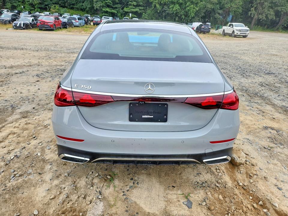 Продажа на аукционе авто 2026 Mercedes-benz E, vin: W1KLF4GBXTA203539, номер лота: 61354456