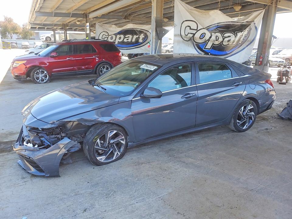 65226996 :رقم المزاد ، KMHLS4DG4SU005795 vin ، 2025 Hyundai Elantra مزاد بيع