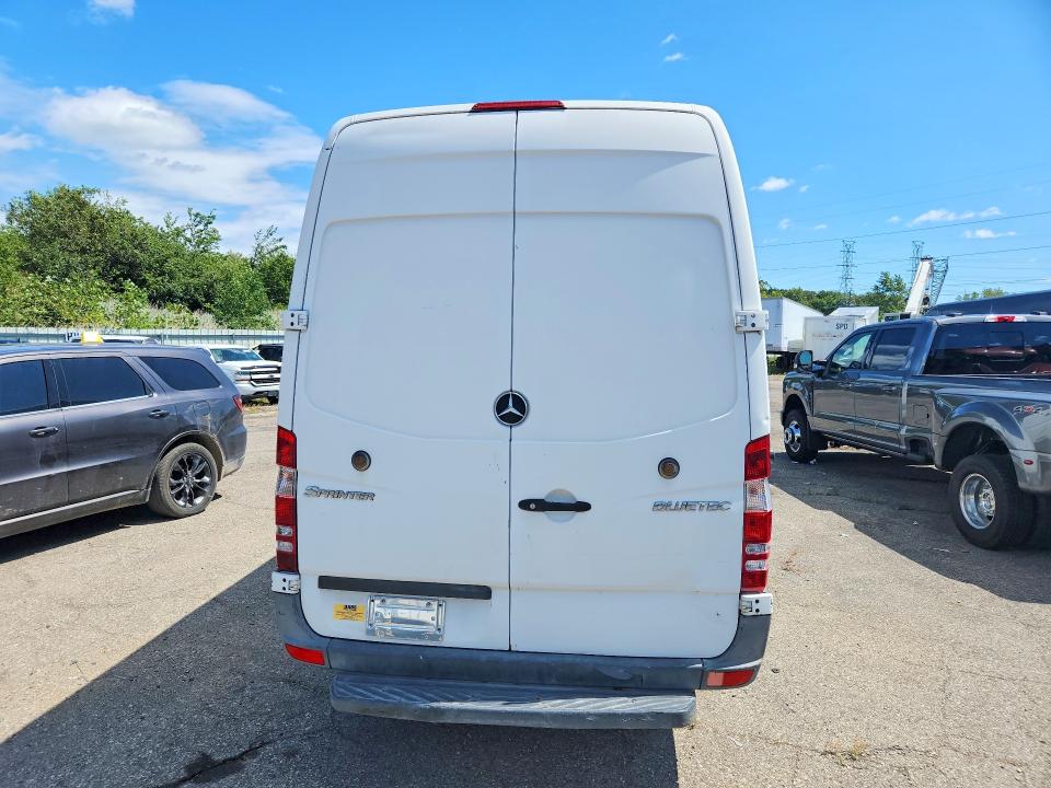 62343636 :رقم المزاد ، WD3PE8CC1C5671358 vin ، 2012 Mercedes-benz Sprinter مزاد بيع