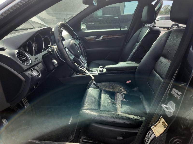 Продажа на аукционе авто 2012 Mercedes-benz C, vin: WDDGF4HB5CA624021, номер лота: 65837746