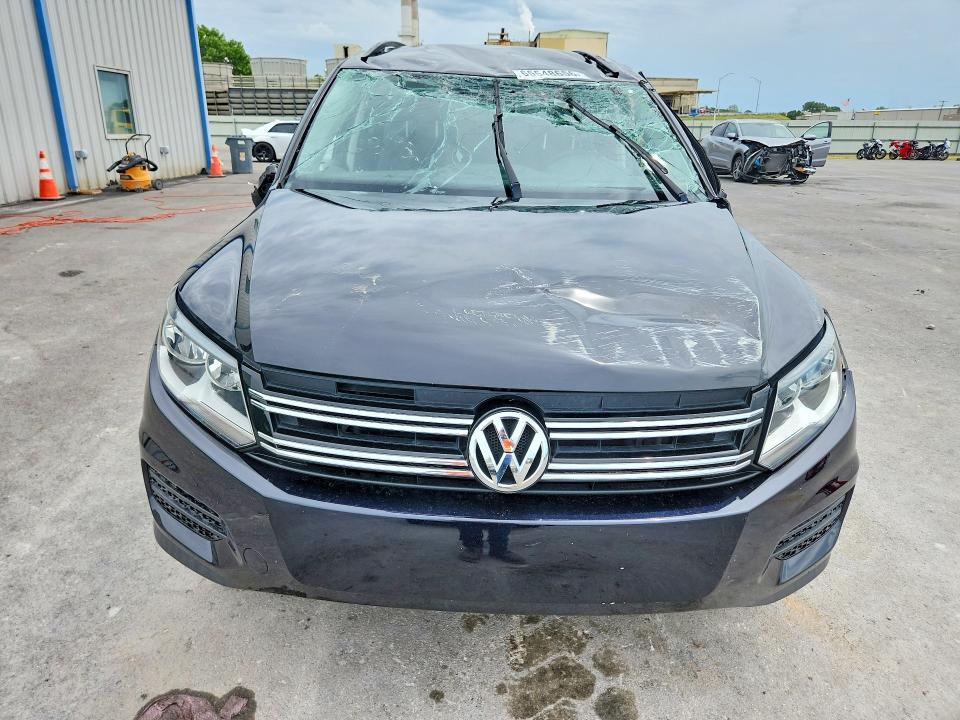 Продажа на аукционе авто 2018 Volkswagen Tiguan Limited, vin: WVGAV7AX4JK002359, номер лота: 65548656