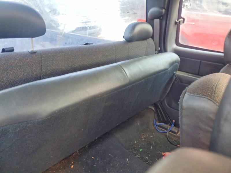 Продажа на аукционе авто 2002 Chevrolet Silverado, vin: 2GCEK19T521131953, номер лота: 65820346