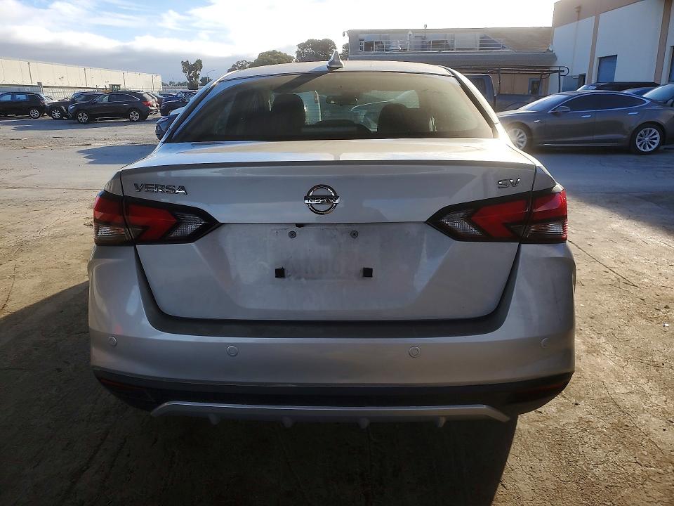 66308156 :رقم المزاد ، 3N1CN8EV2ML828595 vin ، 2021 Nissan Versa مزاد بيع