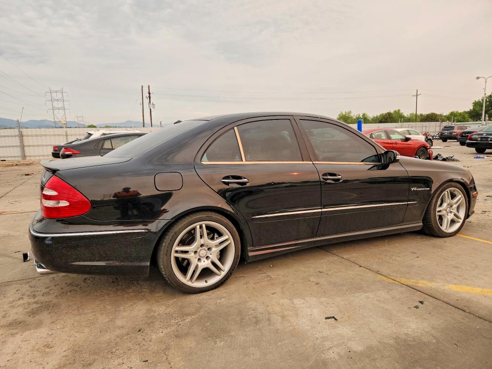 63539336 :رقم المزاد ، WDBUF76J65A622479 vin ، 2005 Mercedes-benz E مزاد بيع