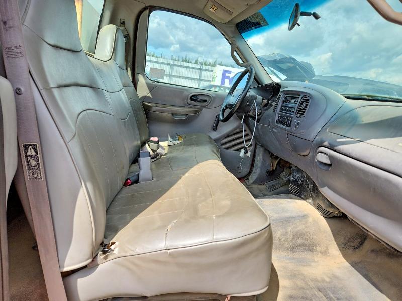 61410366 :رقم المزاد ، 2FTZF1729YCA15071 vin ، 2000 Ford F150 مزاد بيع