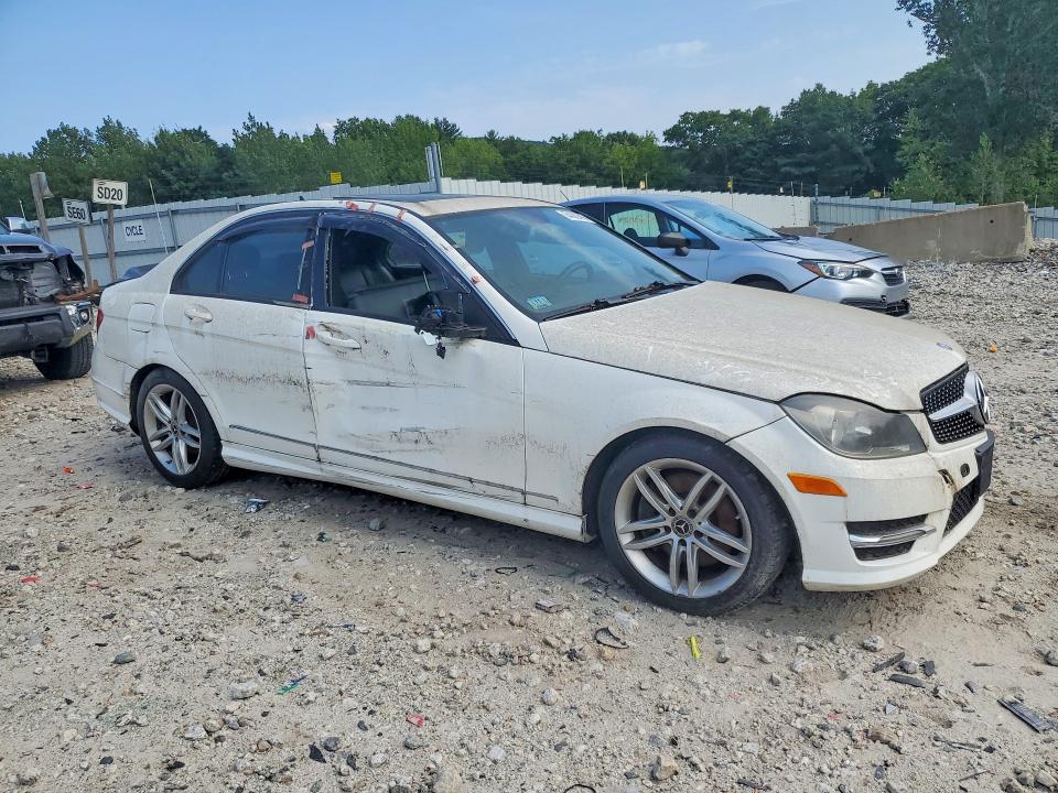 Продаж на аукціоні авто 2013 Mercedes-benz C, vin: WDDGF8AB9DR293349, номер лоту: 64382476