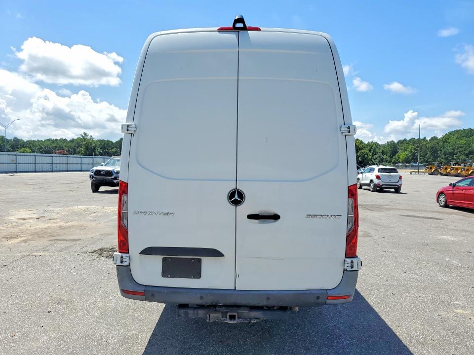 63643816 :رقم المزاد ، W1Y8ED3Y8NT096958 vin ، 2022 Mercedes-benz Sprinter مزاد بيع