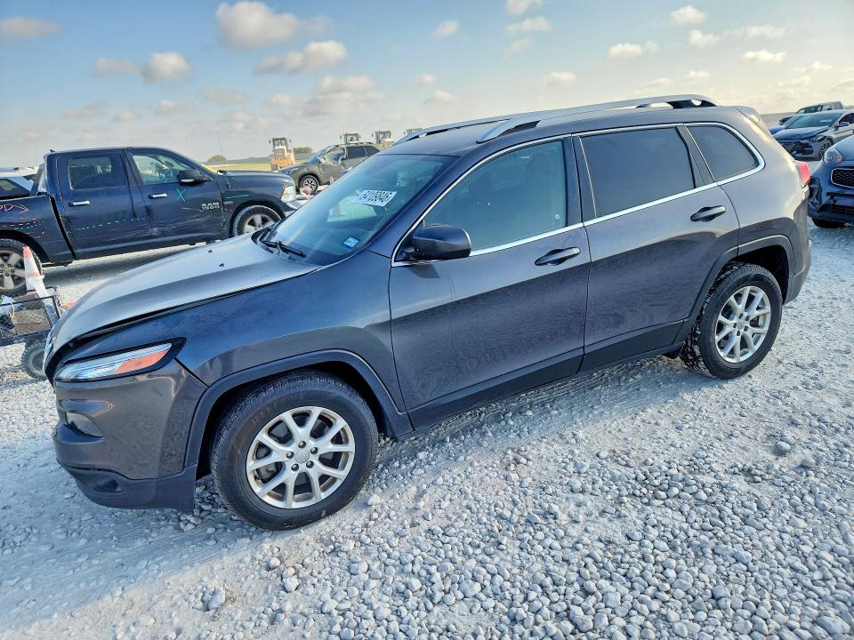 64109846 :رقم المزاد ، 1C4PJLCS8HW574283 vin ، 2017 Jeep Cherokee مزاد بيع