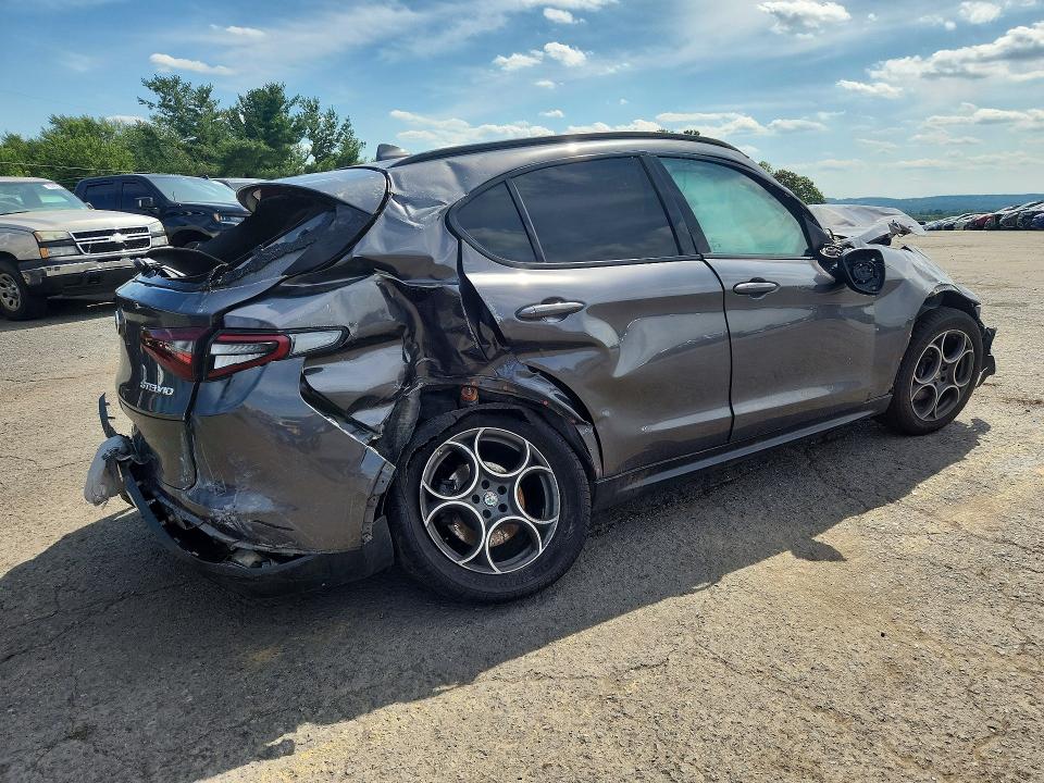 Aukcja sprzedaży 2018 Alfa Romeo Stelvio, vin: ZASFAKPN8J7B87024, numer aukcji: 65824546