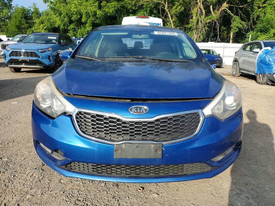65891566 :رقم المزاد ، KNAFK5A89F5297235 vin ، 2015 Kia Forte مزاد بيع