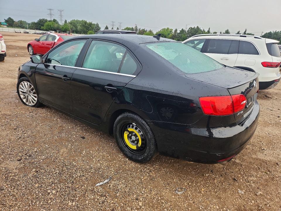 64333596 :رقم المزاد ، 3VWLL7AJ2EM404620 vin ، 2014 Volkswagen Jetta مزاد بيع