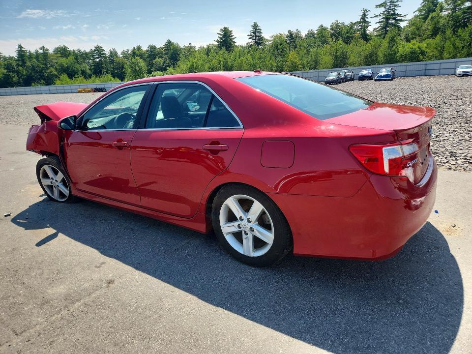 64019046 :رقم المزاد ، 4T1BF1FK8EU771324 vin ، 2014 Toyota Camry مزاد بيع