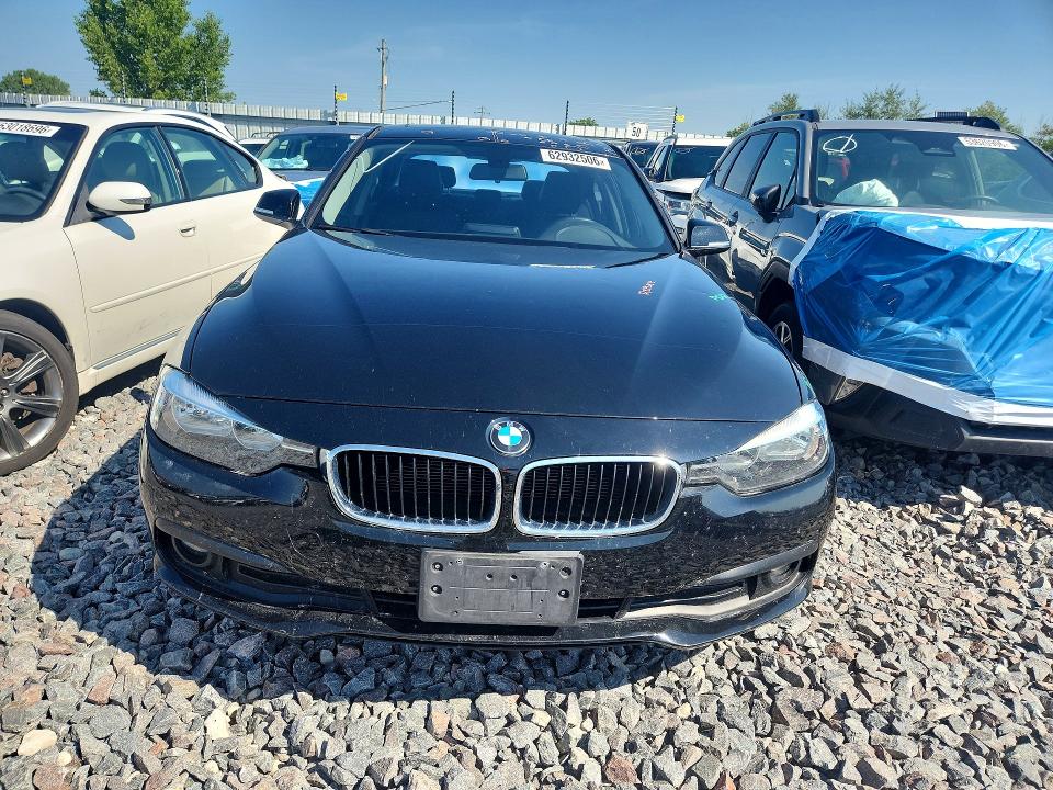 2016 Bmw 320 მანქანა იყიდება აუქციონზე, vin: WBA8A3C57GK551384, აუქციონის ნომერი: 62932506