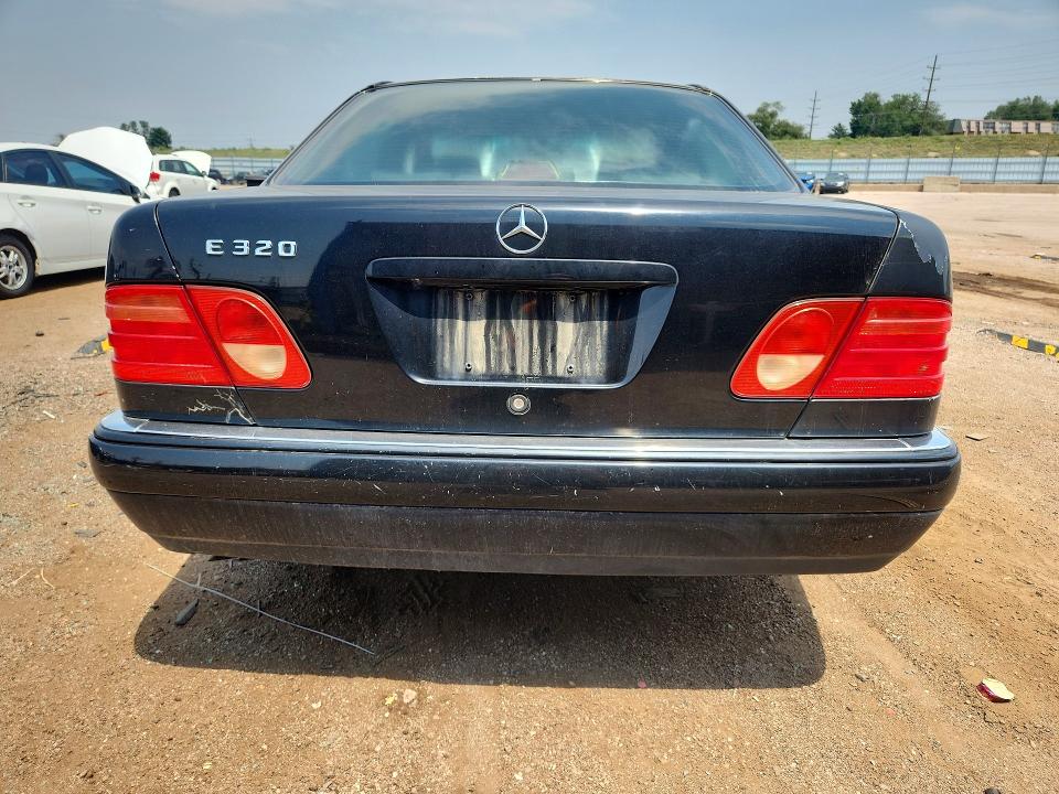 Продажа на аукционе авто 1998 Mercedes-benz E, vin: WDBJF82F4WX005767, номер лота: 62726966