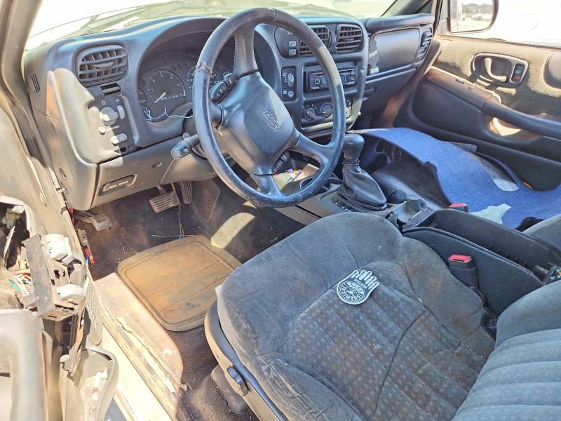 65858756 :رقم المزاد ، 1GNCT18W52K142894 vin ، 2002 Chevrolet Blazer مزاد بيع