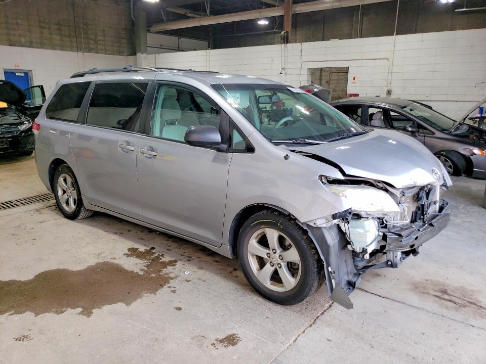 2012 Toyota Sienna მანქანა იყიდება აუქციონზე, vin: 5TDKK3DC9CS180380, აუქციონის ნომერი: 64217976