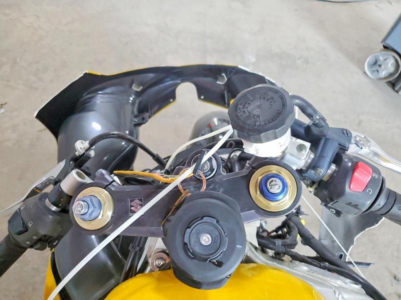 65652056 :رقم المزاد ، JS1GR7HA532102245 vin ، 2003 Suzuki Gsx-r750 مزاد بيع