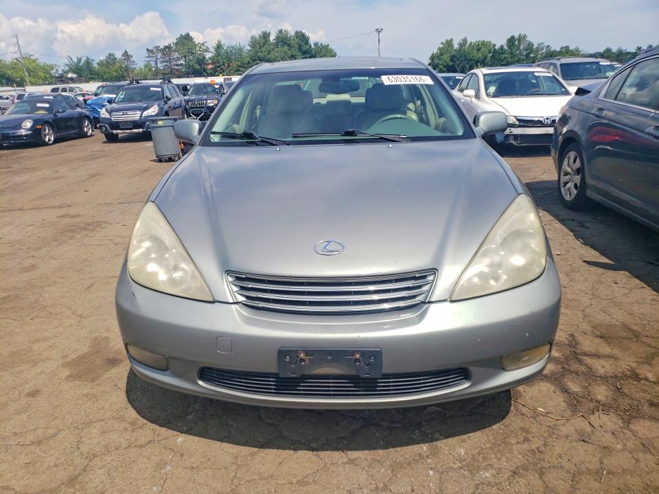 63035166 :رقم المزاد ، JTHBF30G225024455 vin ، 2002 Lexus Es مزاد بيع