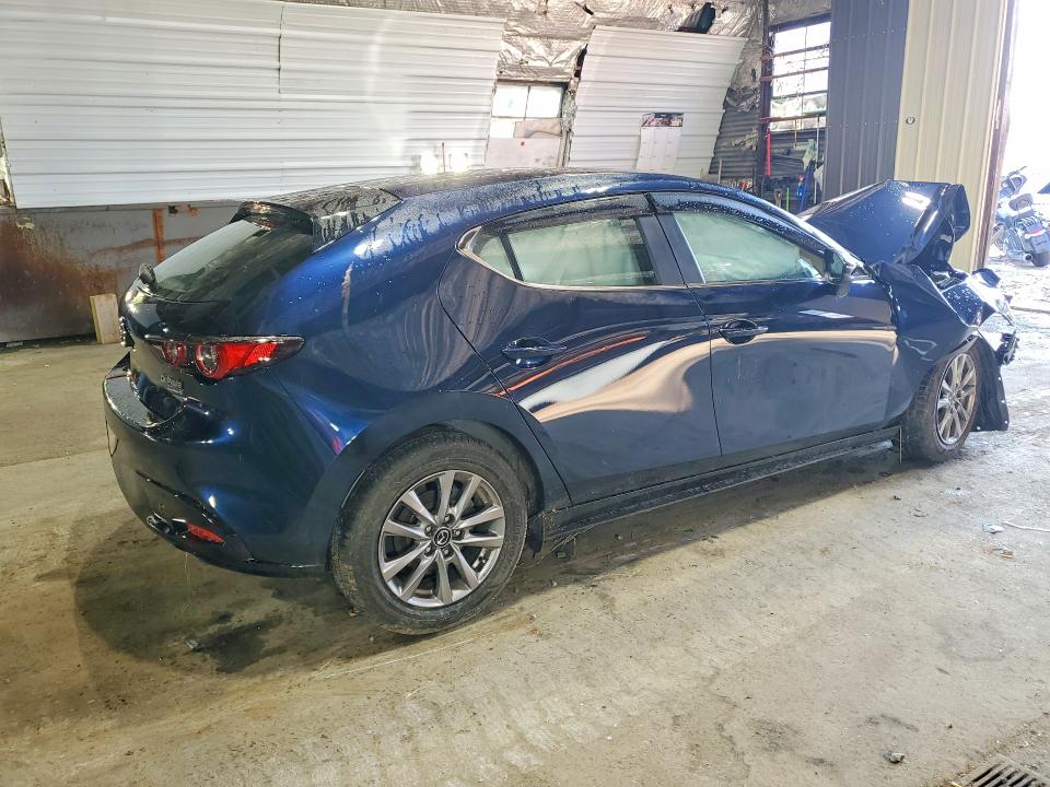 63685266 :رقم المزاد ، JM1BPAJL5N1513149 vin ، 2022 Mazda 3 مزاد بيع