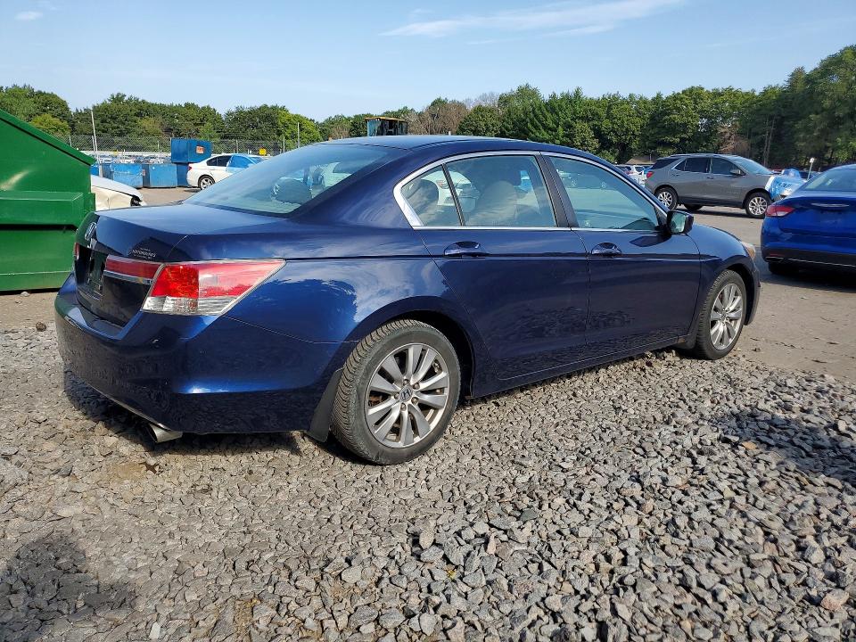 65719126 :رقم المزاد ، 1HGCP2F78BA095754 vin ، 2011 Honda Accord مزاد بيع