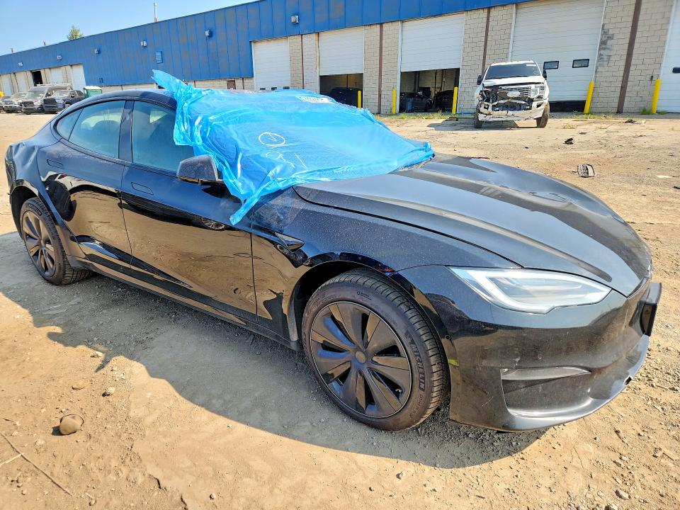 65913246 :رقم المزاد ، 5YJSA1E61MF449753 vin ، 2021 Tesla Model S مزاد بيع