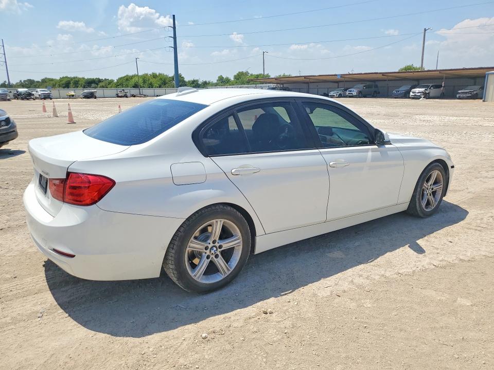 66934986 :رقم المزاد ، WBA3C1C58EK105475 vin ، 2014 Bmw 328 مزاد بيع
