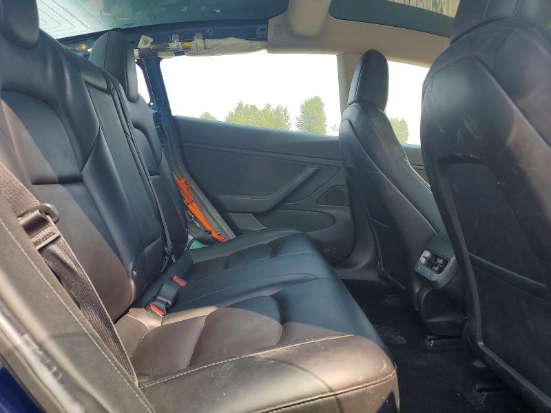 63608086 :رقم المزاد ، 5YJ3E1EA1JF076013 vin ، 2018 Tesla Model 3 مزاد بيع