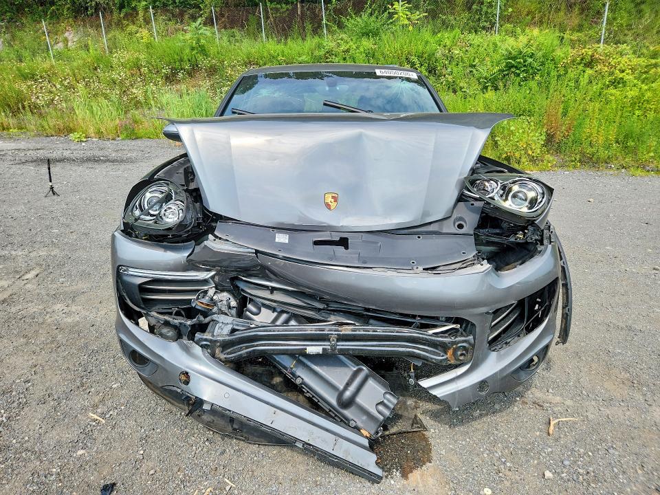 64050206 :رقم المزاد ، WP1AA2A20HKA90181 vin ، 2017 Porsche Cayenne مزاد بيع