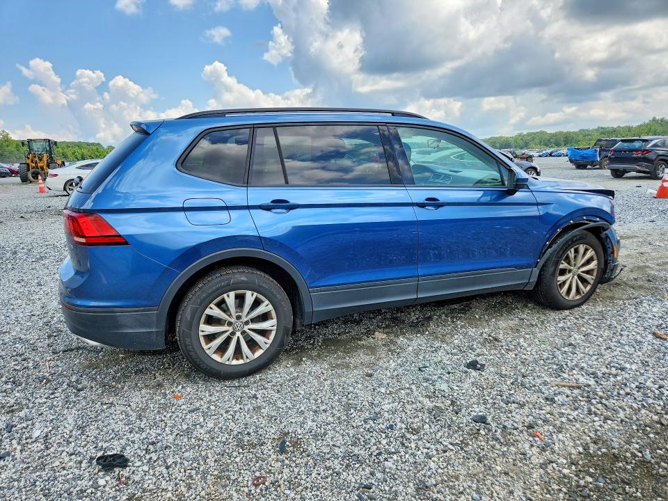 63697456 :رقم المزاد ، 3VV1B7AX0JM028822 vin ، 2018 Volkswagen Tiguan مزاد بيع