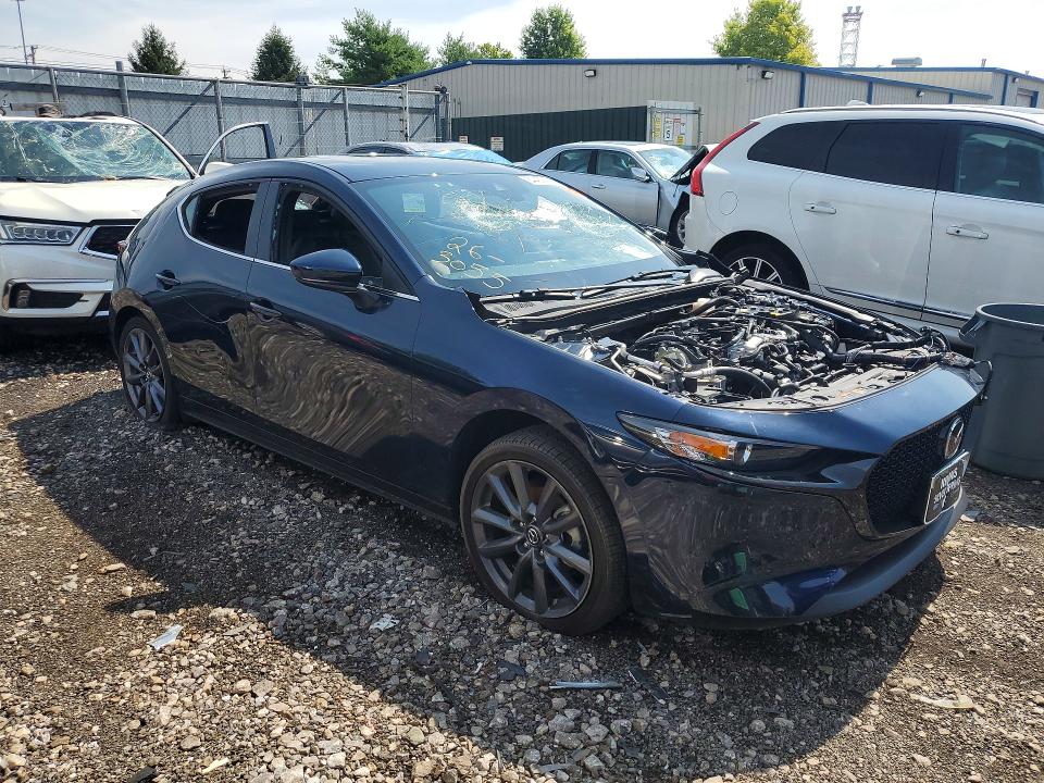 Продажа на аукционе авто 2023 Mazda 3, vin: JM1BPALM2P1611791, номер лота: 64462476