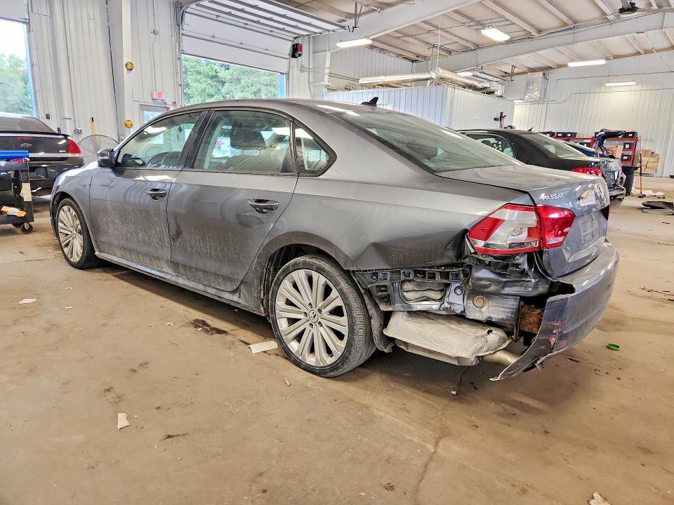 2014 Volkswagen Passat მანქანა იყიდება აუქციონზე, vin: 1VWAP7A31EC025543, აუქციონის ნომერი: 66412436
