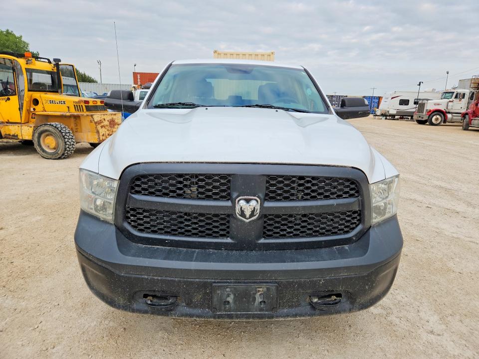 61969316 :رقم المزاد ، 1C6RR7XT8JS329290 vin ، 2018 Ram 1500 مزاد بيع