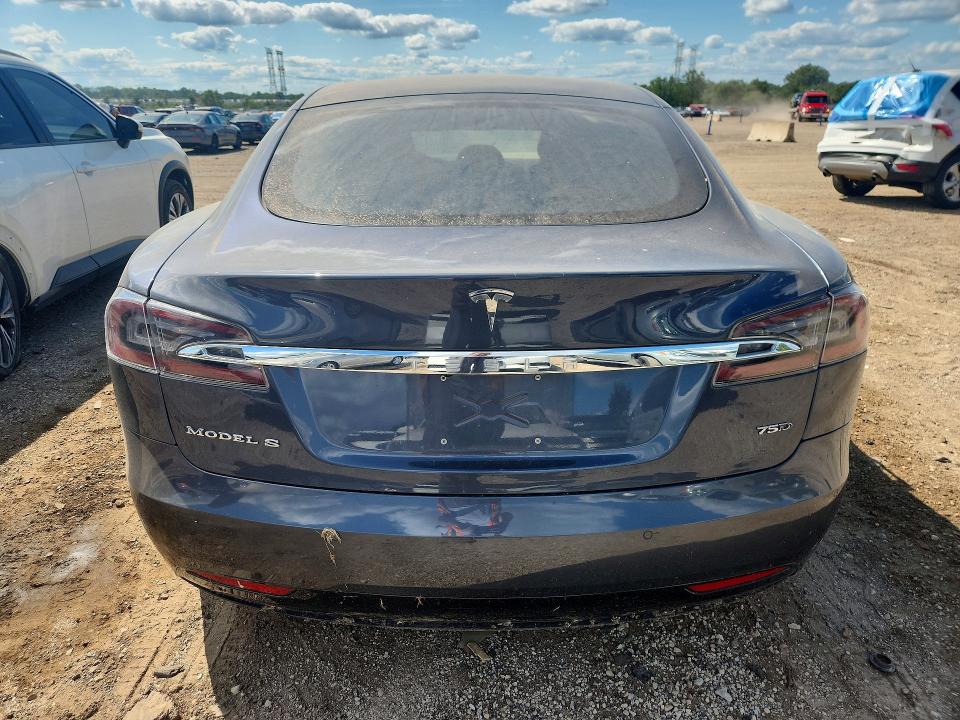 65385656 :رقم المزاد ، 5YJSA1E28HF222255 vin ، 2017 Tesla Model S مزاد بيع