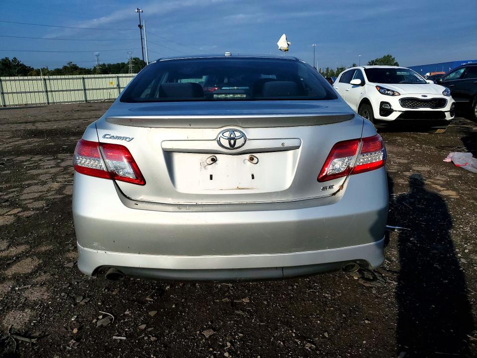 2010 Toyota Camry მანქანა იყიდება აუქციონზე, vin: 4T1BF3EK2AU558828, აუქციონის ნომერი: 63945606