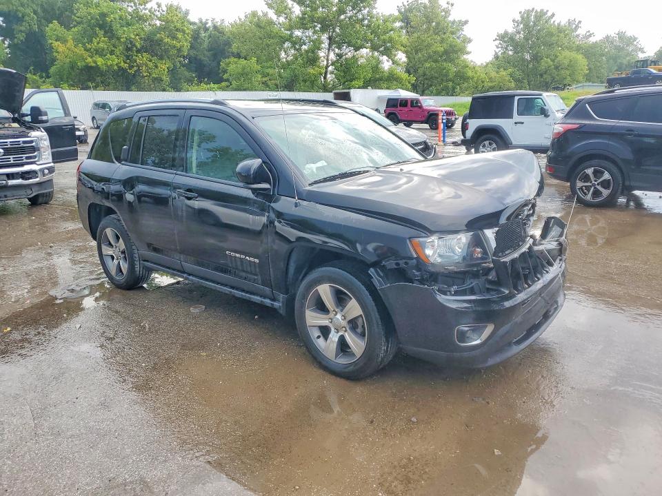 65177336 :رقم المزاد ، 1C4NJCEB4HD163088 vin ، 2017 Jeep Compass مزاد بيع