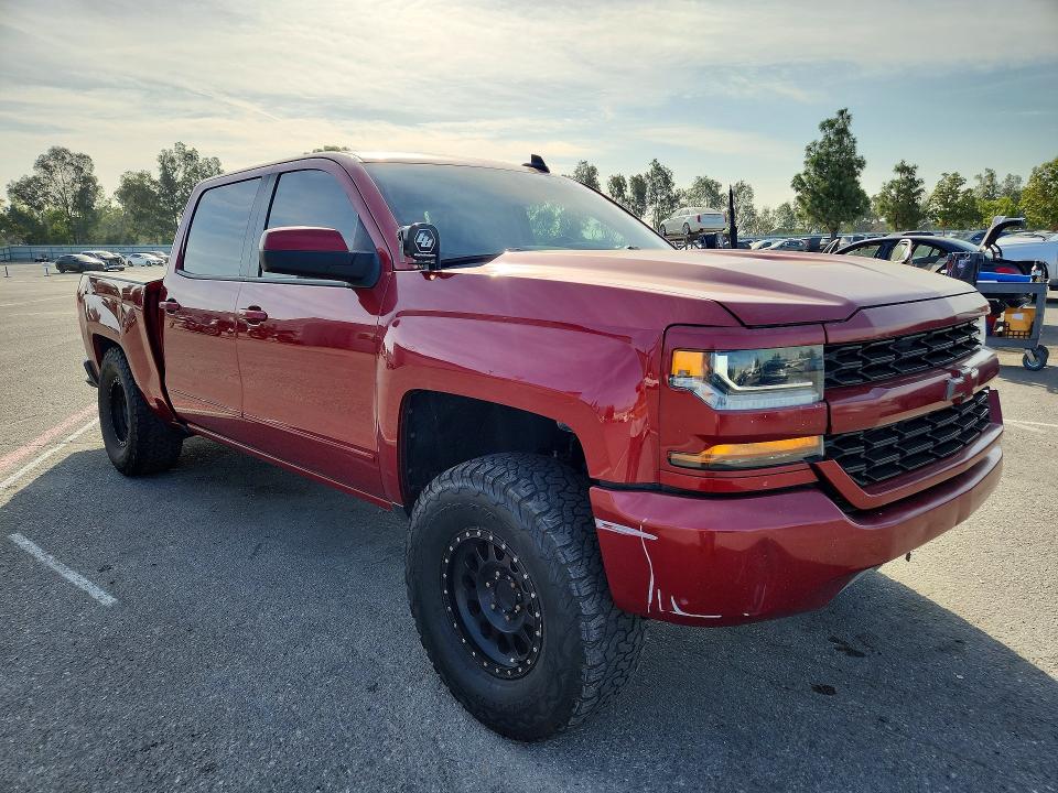 64974376 :رقم المزاد ، 3GCPCREC3JG164952 vin ، 2018 Chevrolet Silverado مزاد بيع