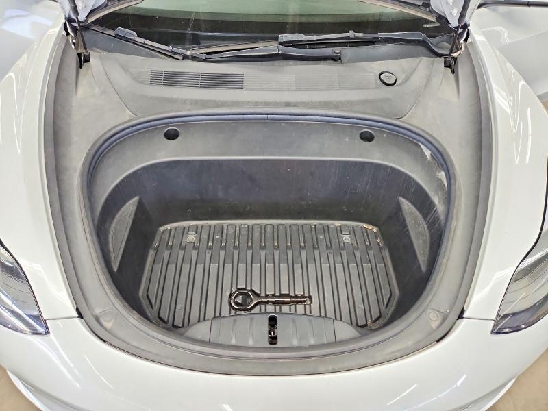 65931276 :رقم المزاد ، 5YJ3E1EAXNF288205 vin ، 2022 Tesla Model 3 مزاد بيع