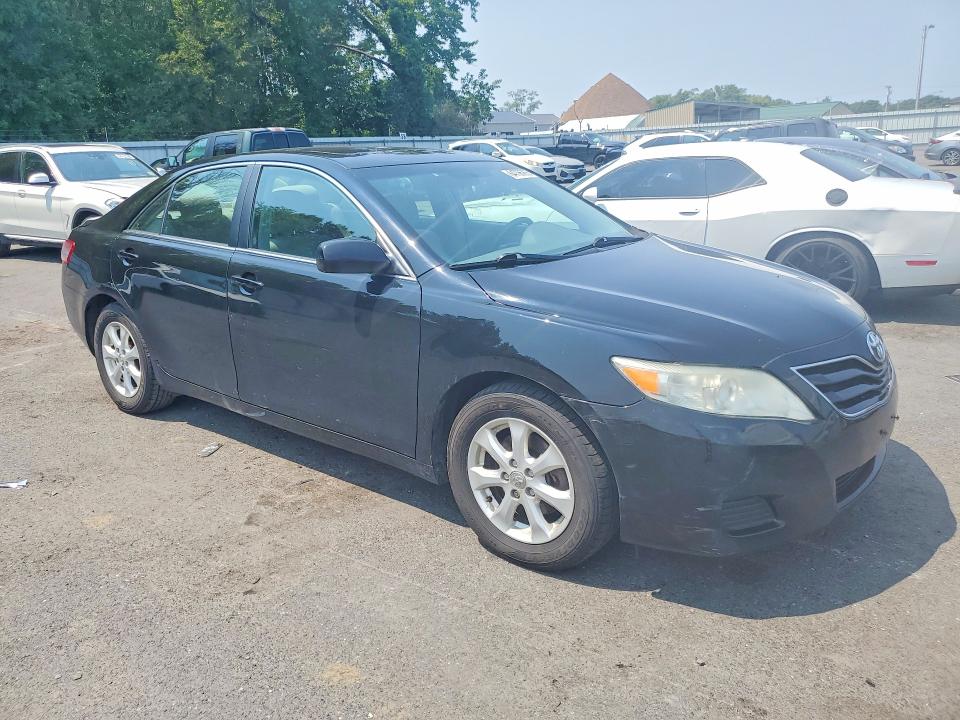 64766986 :رقم المزاد ، 4T4BF3EK6BR166197 vin ، 2011 Toyota Camry مزاد بيع