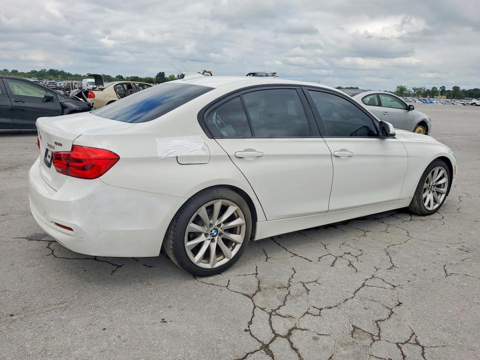 Продаж на аукціоні авто 2018 Bmw 320, vin: WBA8E1G50JNU90422, номер лоту: 63374376