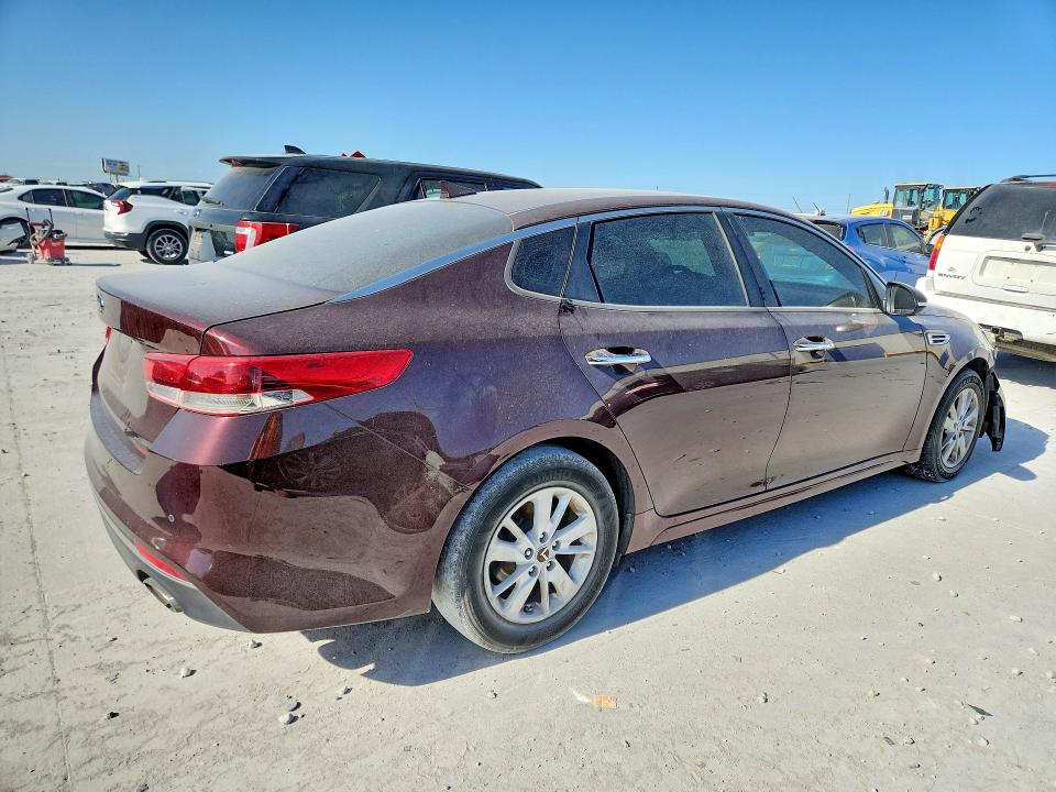 2018 Kia Optima მანქანა იყიდება აუქციონზე, vin: 5XXGT4L30JG245447, აუქციონის ნომერი: 64895466