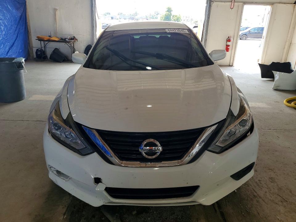2018 Nissan Altima მანქანა იყიდება აუქციონზე, vin: 1N4AL3AP1JC199624, აუქციონის ნომერი: 64423846