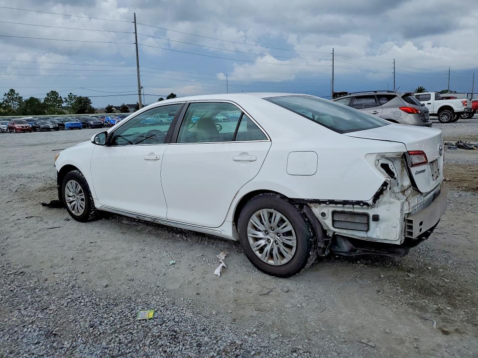63711696 :رقم المزاد ، 4T1BF1FK7EU469247 vin ، 2014 Toyota Camry مزاد بيع