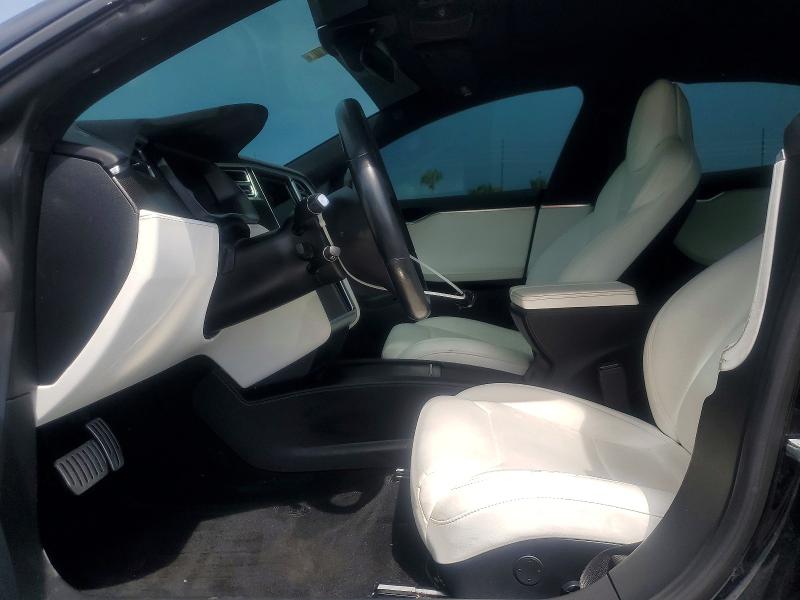 67108776 :رقم المزاد ، 5YJSA1E47HF200717 vin ، 2017 Tesla Model S مزاد بيع
